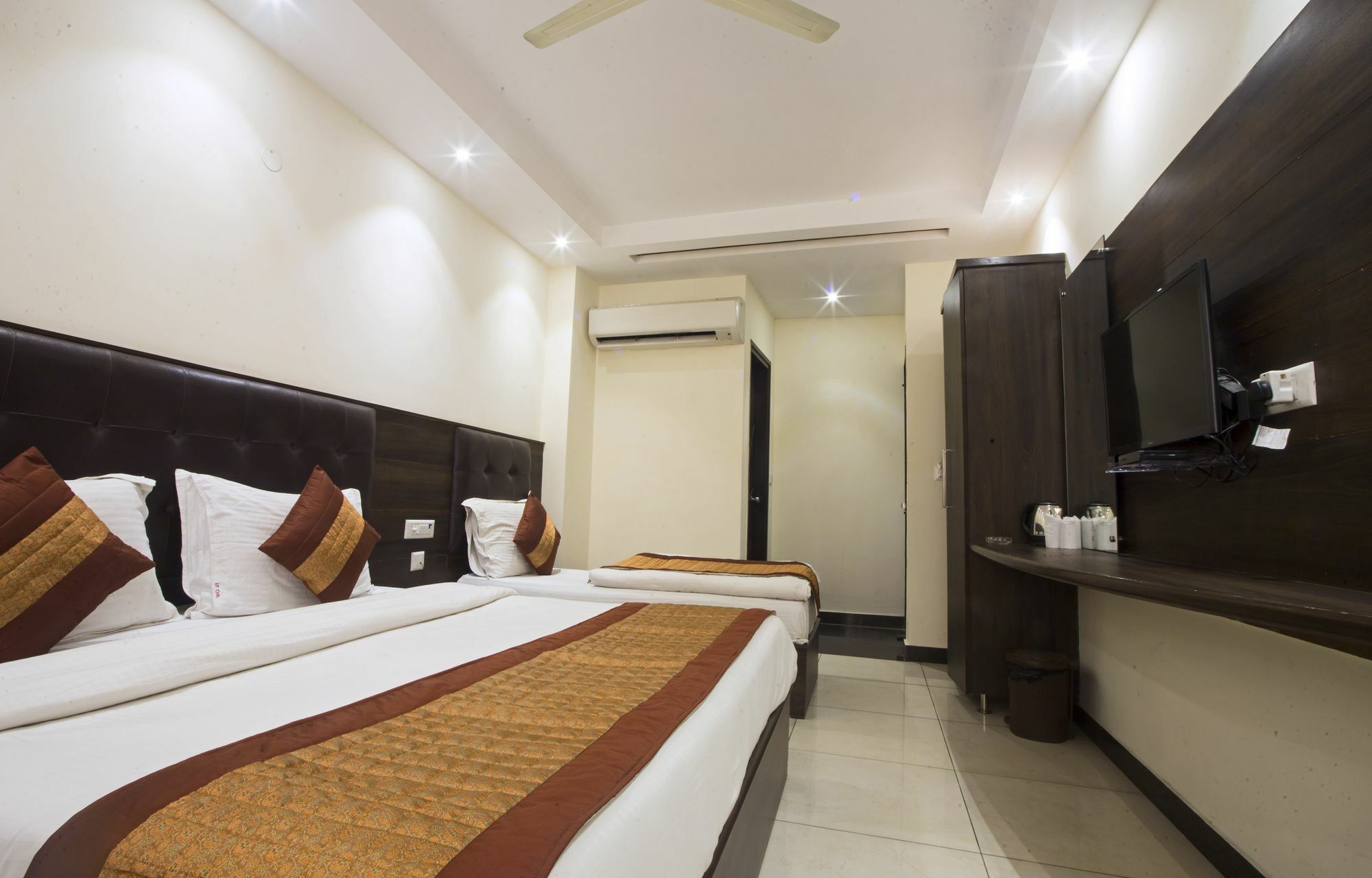 Fabexpress Le Continental Paharganj New Delhi Otel Dış mekan fotoğraf